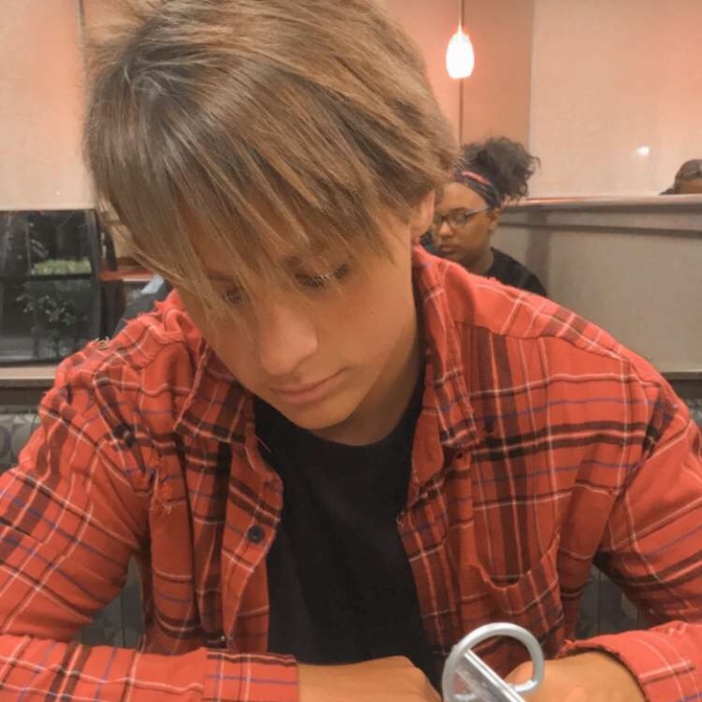 Meet your Posher, Zach